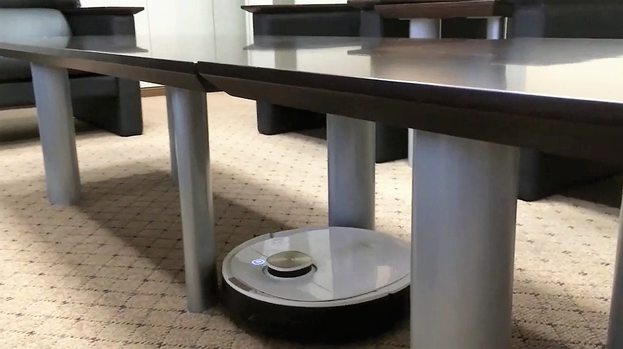 応接室での床お掃除ロボット活用実例