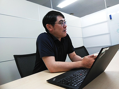 S&Cビルマネジメント 南澤氏 インタビューの様子