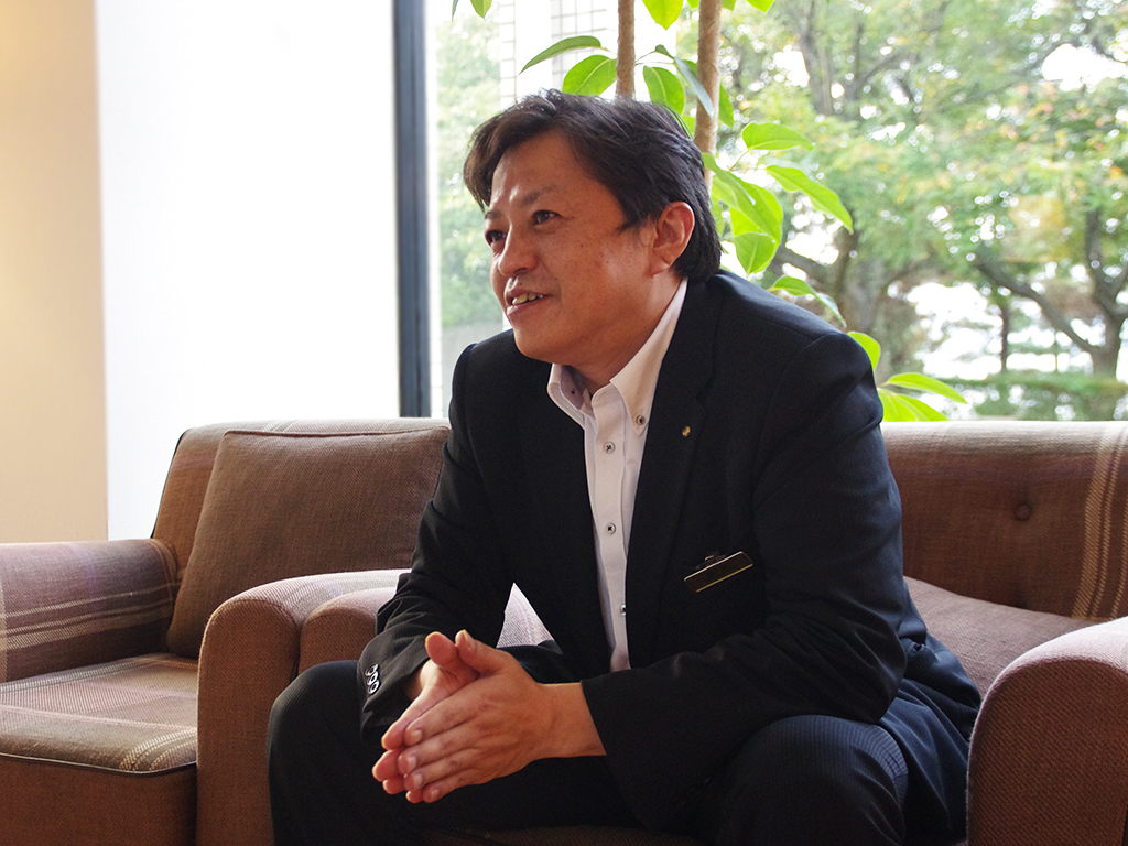 支配人 宮本氏 インタビュー時の様子